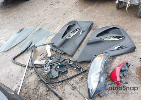 2019 Chevrolet Malibu 1Ls из США, поврежденный, VIN 1G1ZB5ST5KF159028